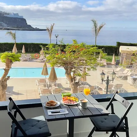 Apartment Seafront *
